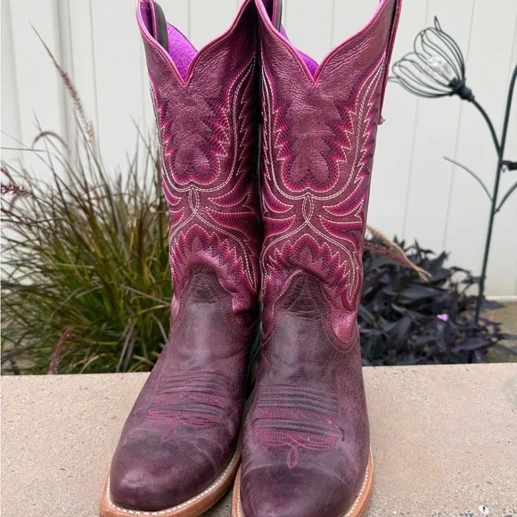 Ariat Women's Maroon and Magenta Western Boots - Picture 2 of 11